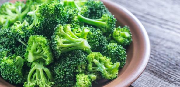 Bowl of prepared brocolli