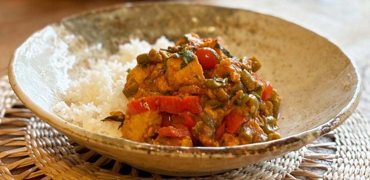 Vegan Quorn and green bean curry served on a plate